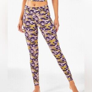 Fabletics Mid-Rise Printed Heathered Leggings in Lime Lite Camo Size Small